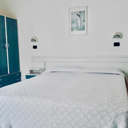 Piccolo Bed & Breakfast 2*